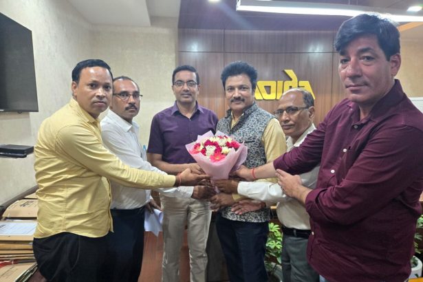 नोएडा मीडिया क्लब पदाधिकारियों की सीईओ से मुलाकात